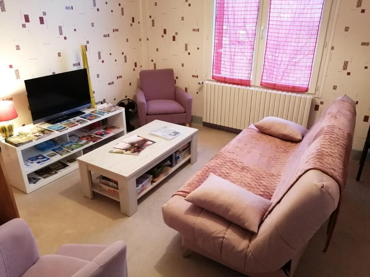 הוילה Saint-Germain-Lembron Gite Pavillon Kifadonfe 3 Ch Avec Cour Et Jardin Clos מראה חיצוני תמונה